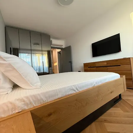 Tech Park - Premium Sofie
